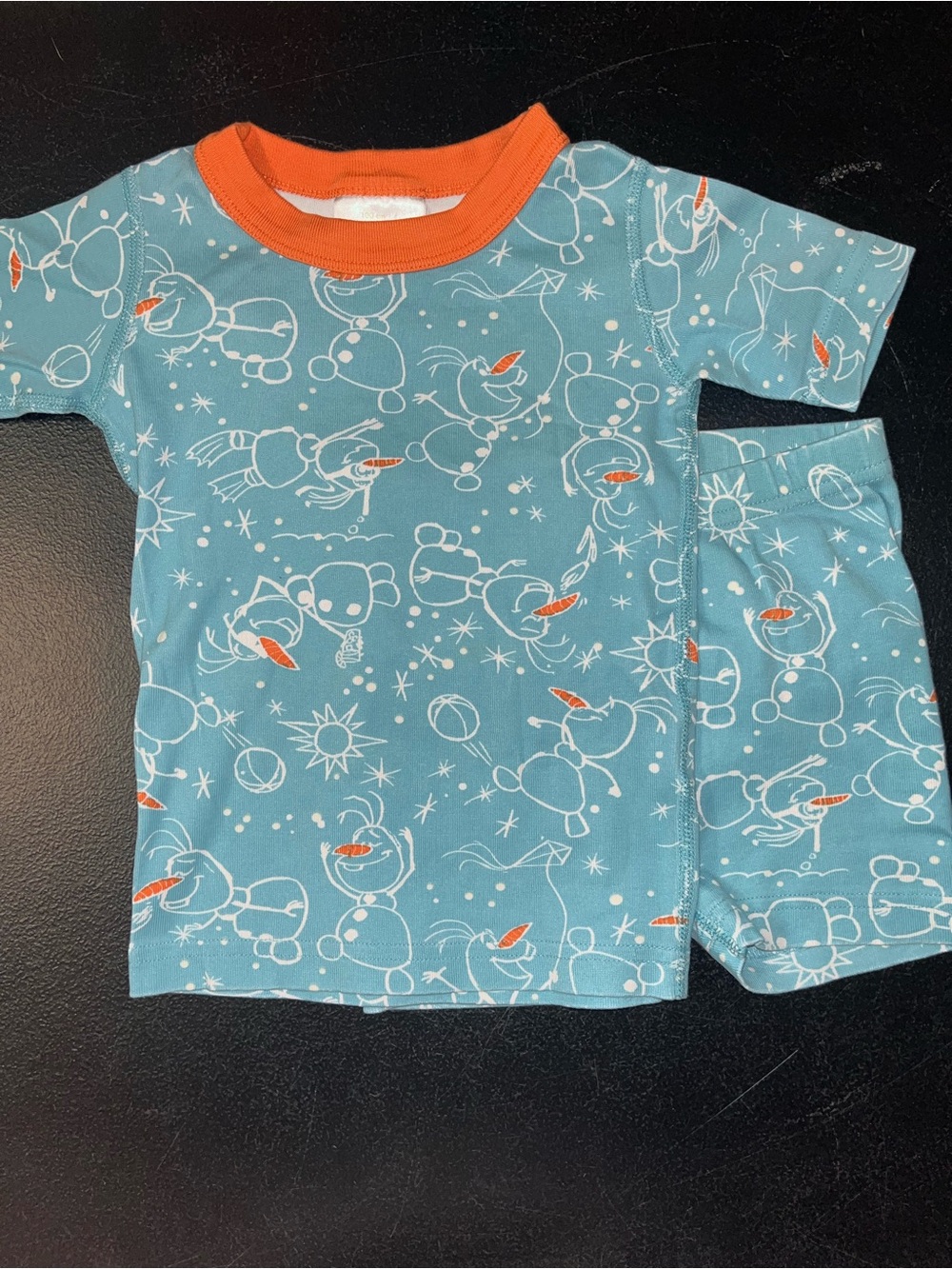 Hanna Andersson Disney Olaf short sleeve and shorts pajama set